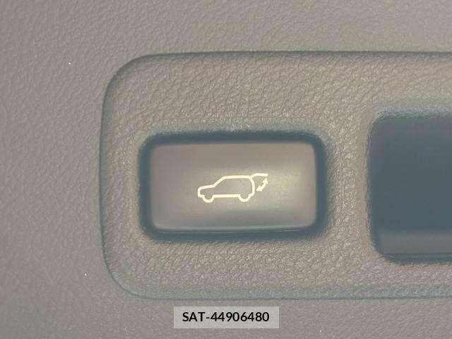 Lexus NX 2015-07 7962435-6