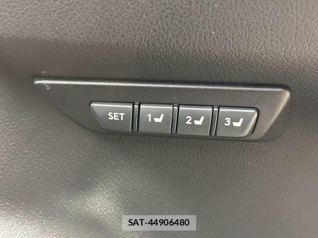Lexus NX 2015-07 7962435-7