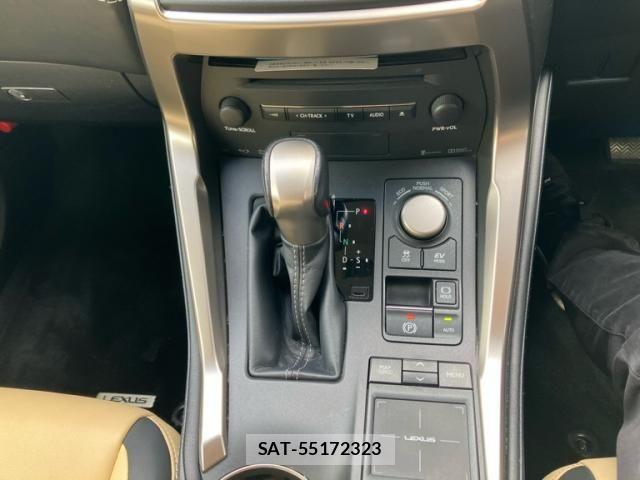 Lexus NX 2014-11 7962437-25