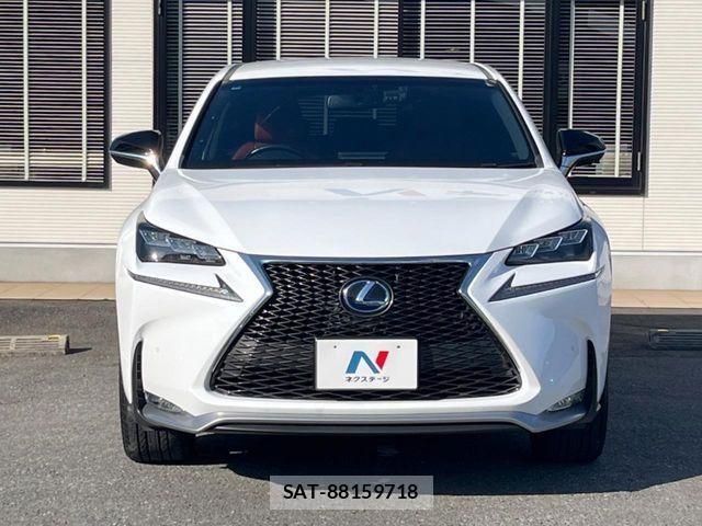 Lexus NX 2015-11 7979773-14