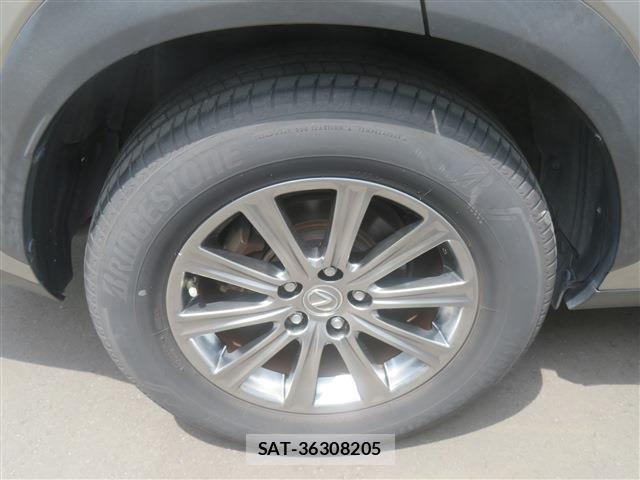 Lexus NX 2014-09 8036460-7