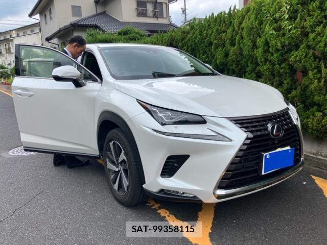 Lexus NX 2018-04 8036459-0