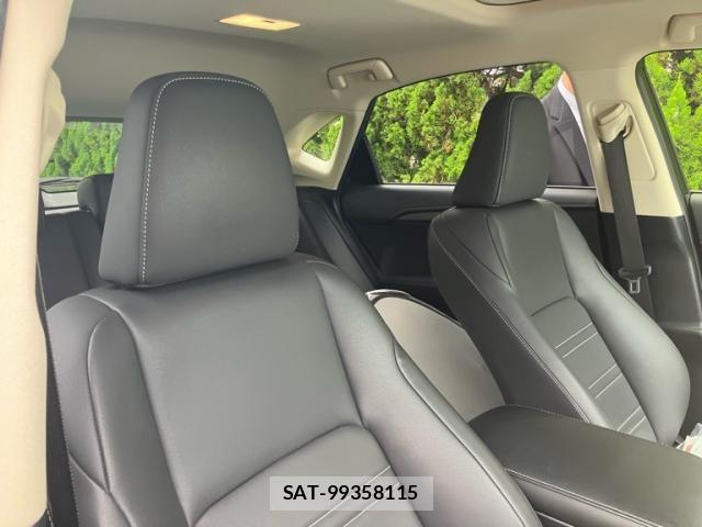 Lexus NX 2018-04 8036459-14