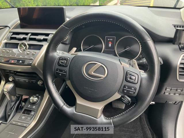 Lexus NX 2018-04 8036459-17