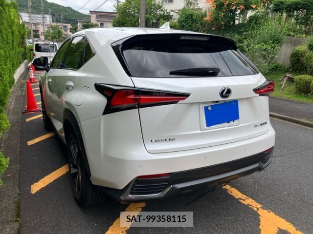 Lexus NX 2018-04 8036459-1