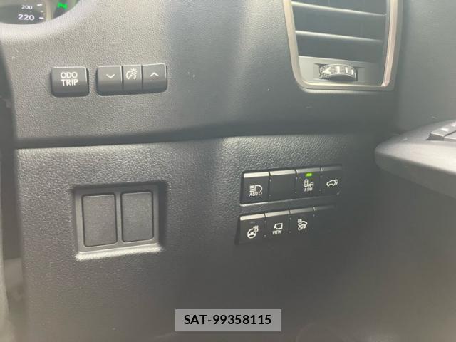 Lexus NX 2018-04 8036459-21