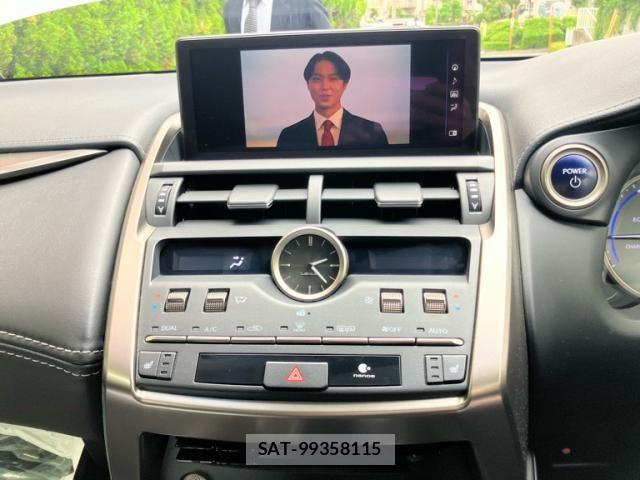 Lexus NX 2018-04 8036459-25