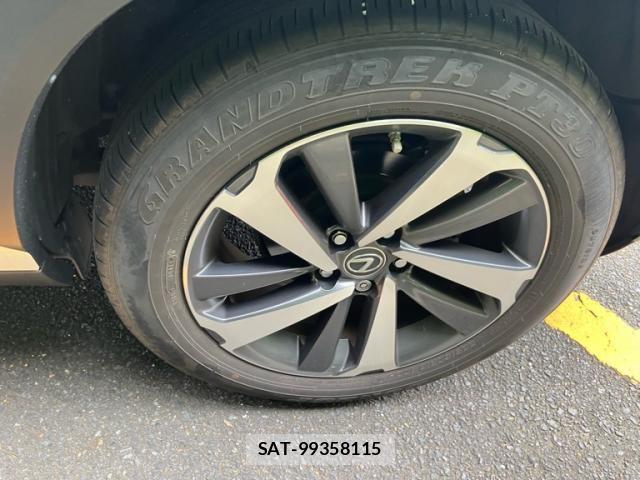 Lexus NX 2018-04 8036459-5