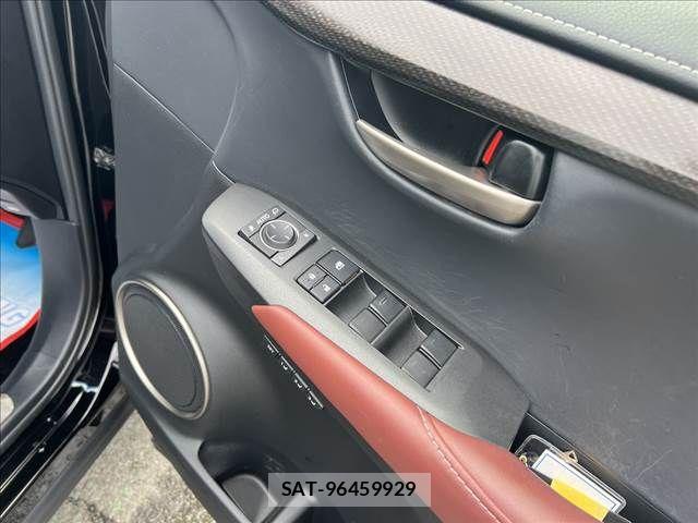 Lexus NX 2015-06 8036461-12