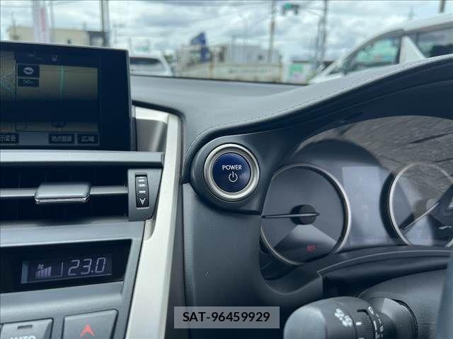 Lexus NX 2015-06 8036461-16