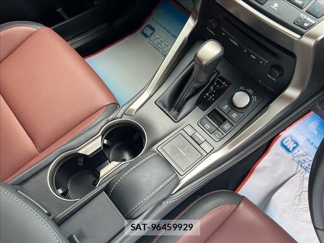 Lexus NX 2015-06 8036461-17
