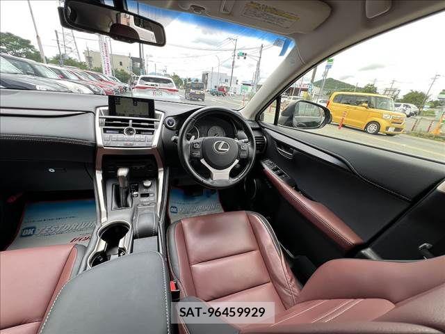 Lexus NX 2015-06 8036461-25