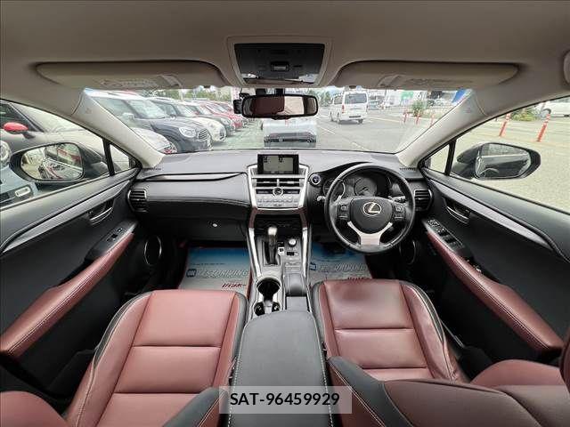 Lexus NX 2015-06 8036461-27