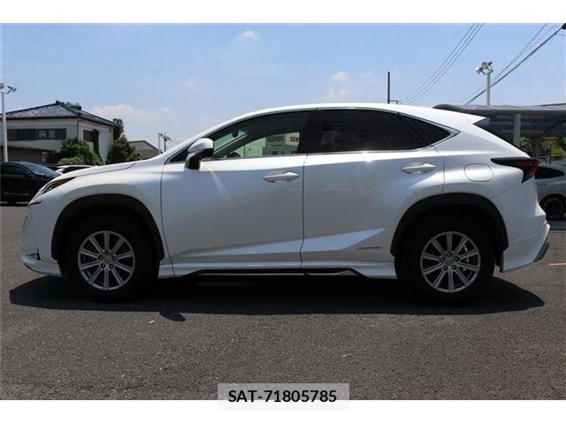 Lexus NX 2015-07 8074364-8