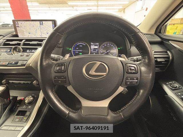 Lexus NX 2018-08 8074363-9
