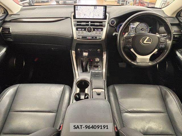 Lexus NX 2018-08 8074363-2