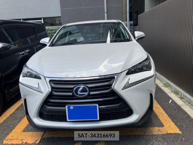 Lexus NX 2015-04 8074365-0
