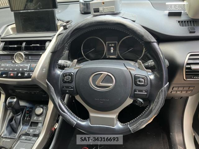 Lexus NX 2015-04 8074365-21