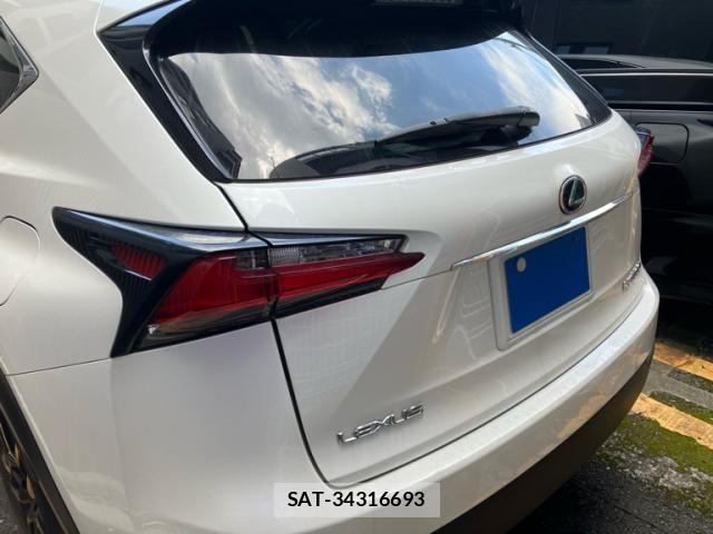 Lexus NX 2015-04 8074365-3