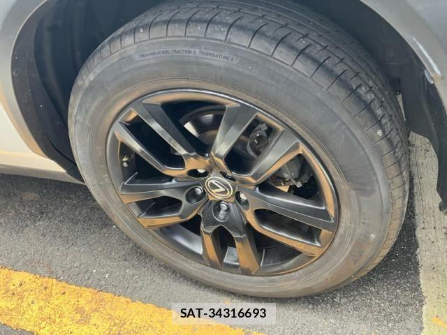 Lexus NX 2015-04 8074365-6