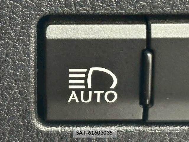 Lexus NX 2018-03 8146073-9