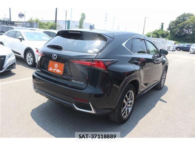 Lexus NX 2017-10 8158705-7