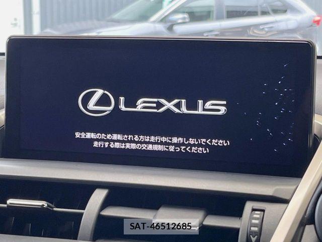 Lexus NX 2018-11 8208411-3