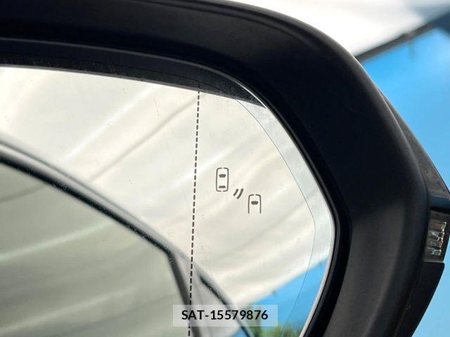 Lexus NX 2015-07 8208420-4