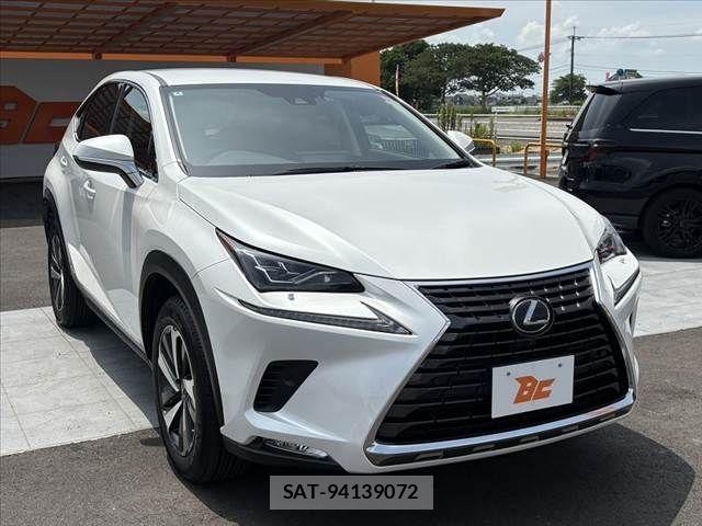 Lexus NX 2020-05 8208419-9