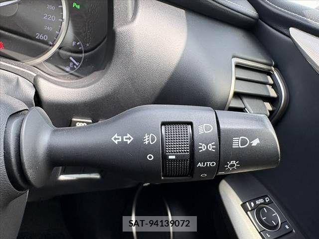 Lexus NX 2020-05 8208419-26