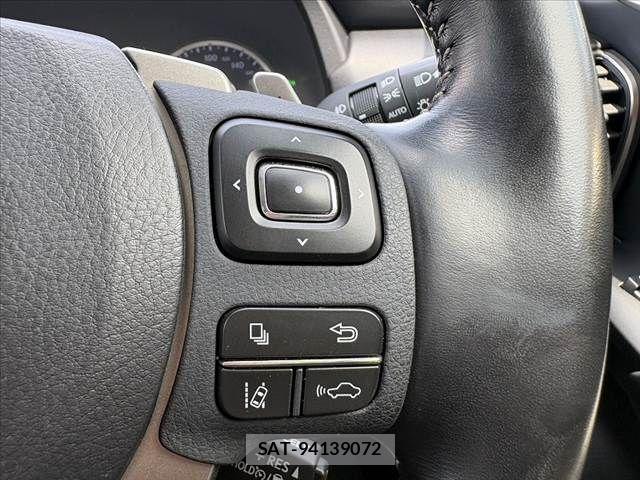 Lexus NX 2020-05 8208419-5