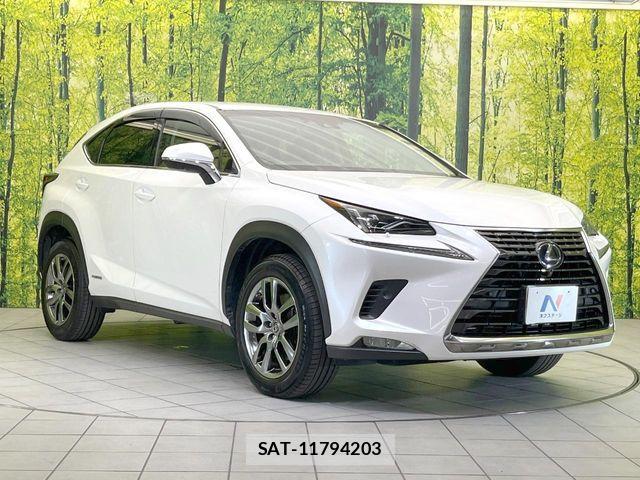 Lexus NX 2017-12 8208421-15