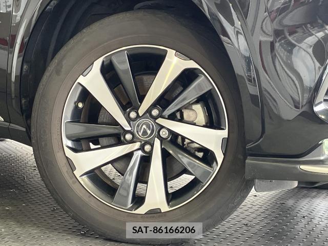 Lexus NX 2021-02 8208418-3