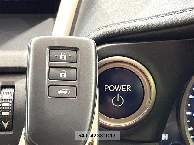 Lexus NX 2018-02 8230629-8