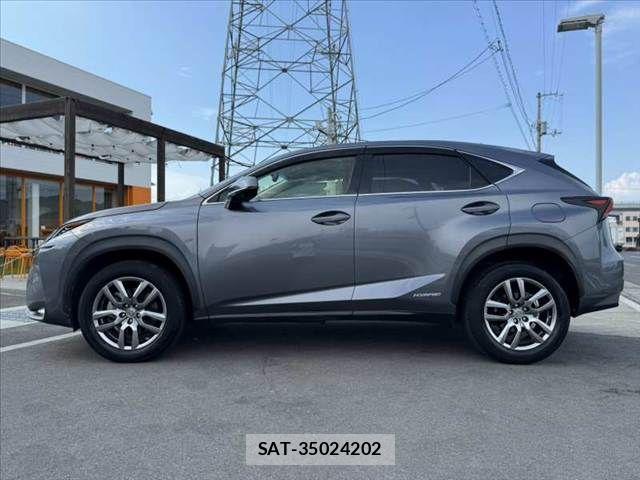 Lexus NX 2015-07 8230631-10