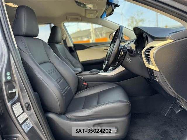 Lexus NX 2015-07 8230631-15