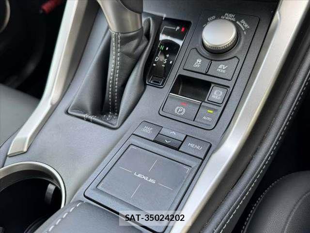 Lexus NX 2015-07 8230631-22