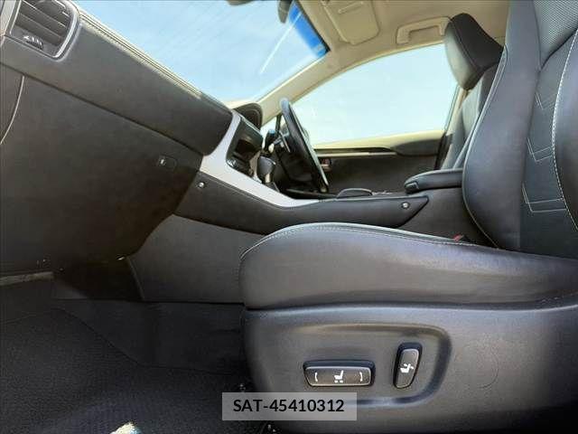 Lexus NX 2018-08 8315199-16