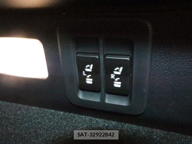 Lexus NX 2018-03 8334498-14