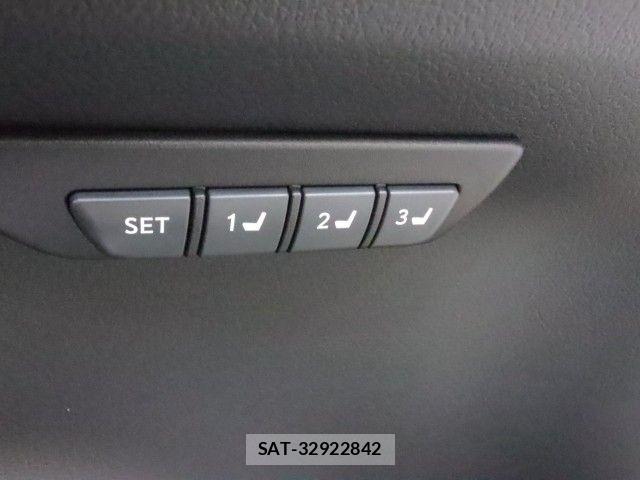 Lexus NX 2018-03 8334498-4