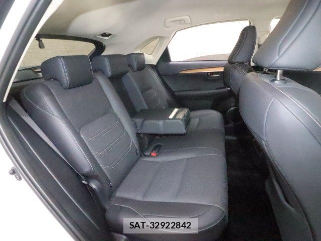 Lexus NX 2018-03 8334498-6