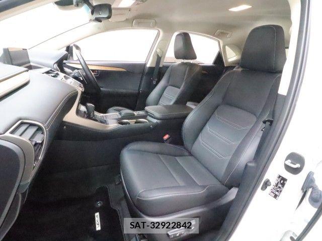 Lexus NX 2018-03 8334498-7