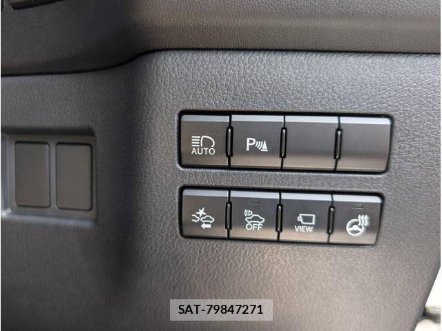 Lexus NX 2015-07 8354854-16