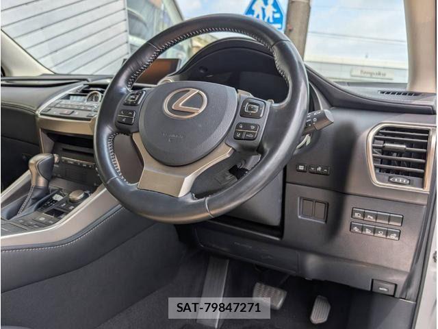 Lexus NX 2015-07 8354854-3