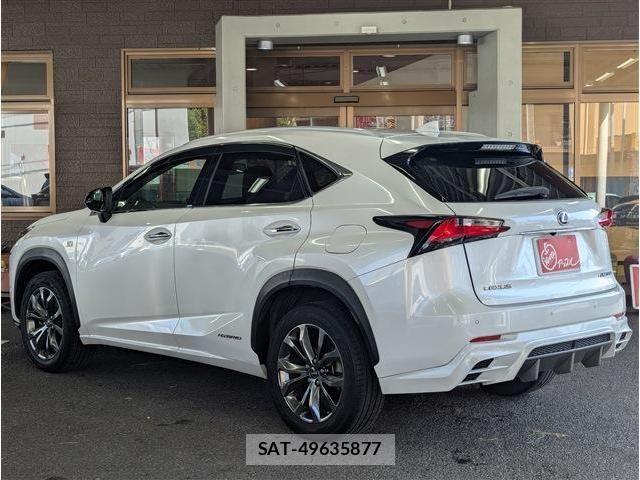 Lexus NX 2015-06 8366760-3