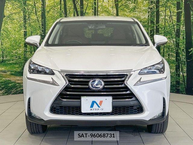 Lexus NX 2015-07 8366757-13