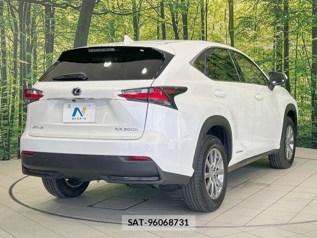 Lexus NX 2015-07 8366757-16