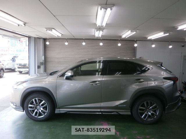 Lexus NX 2015-10 8366761-4