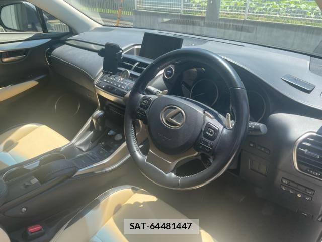 Lexus NX 2016-07 8371808-12