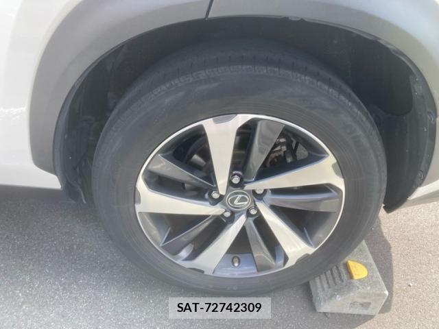 Lexus NX 2018-03 8413296-9